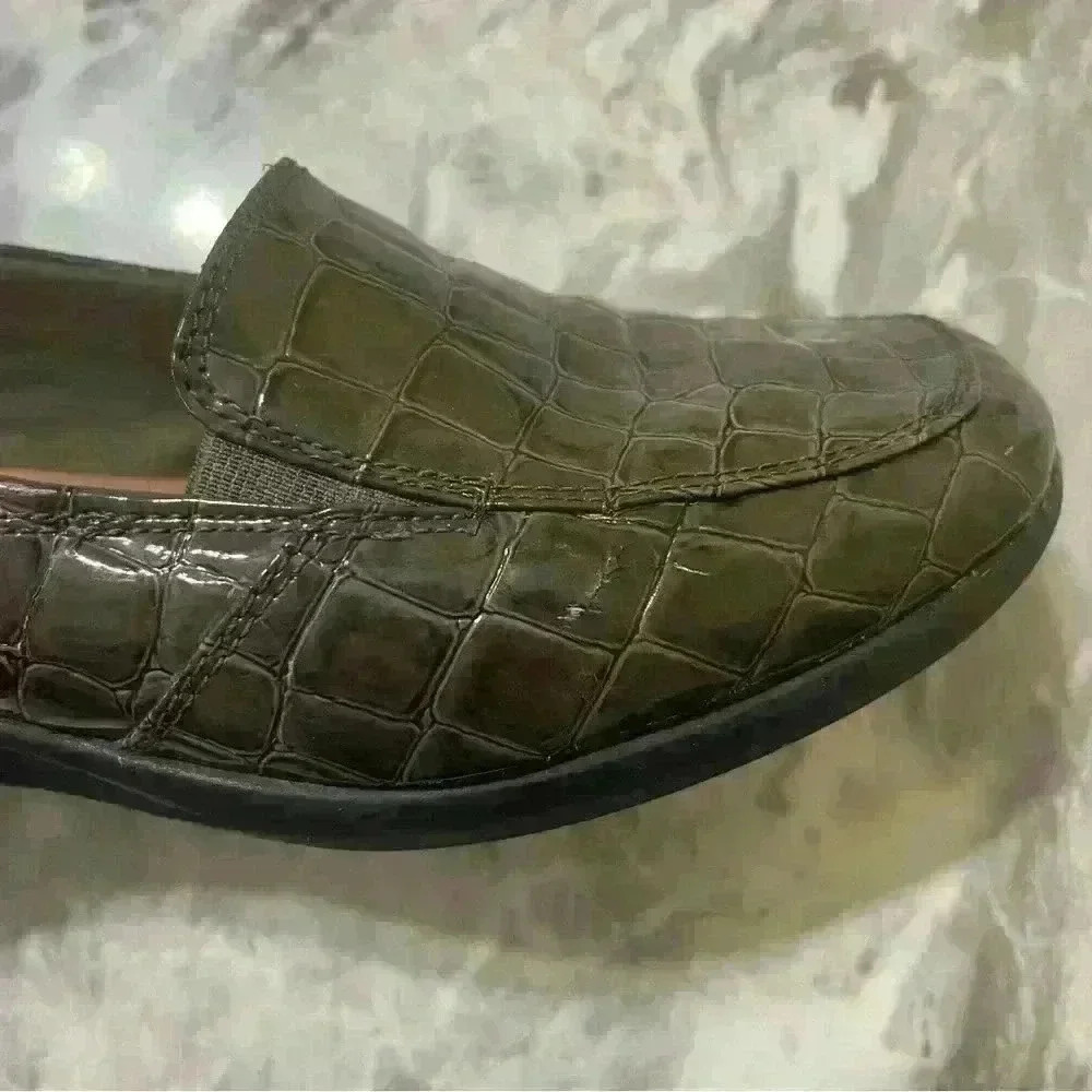 Clarks Collection Womens Gael Angora Loafer Shoes Brown Crocodile Embossed 8M - Picture 4 of 8